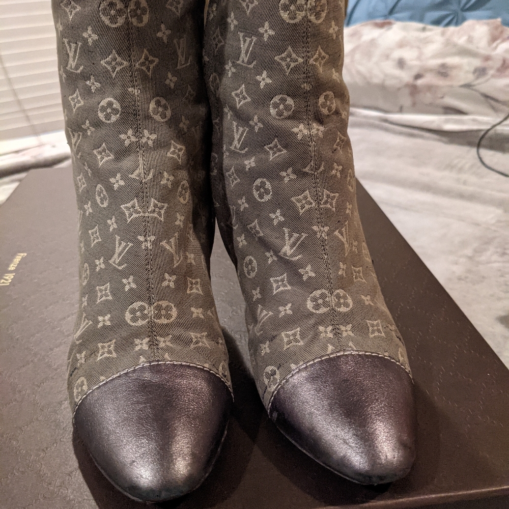 Vintage Louis Vuitton Boots - Picture 11 of 11
